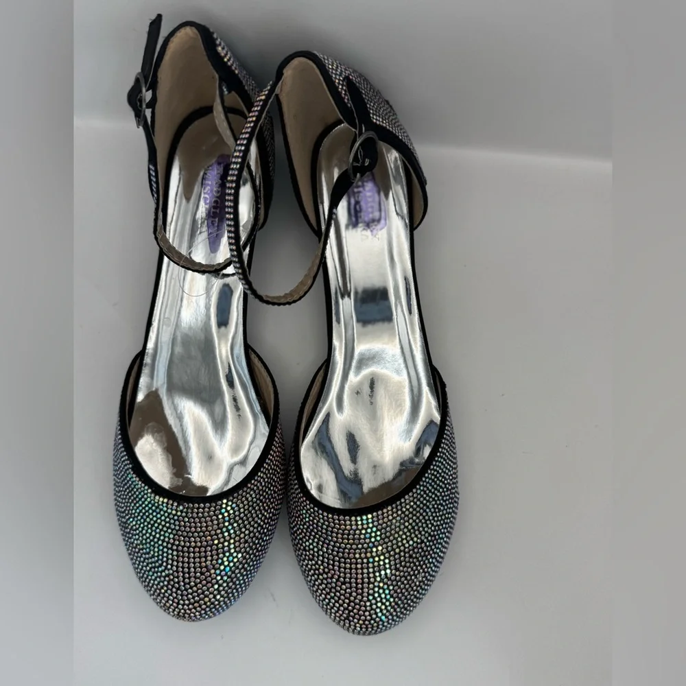 Badgley Mischka note these