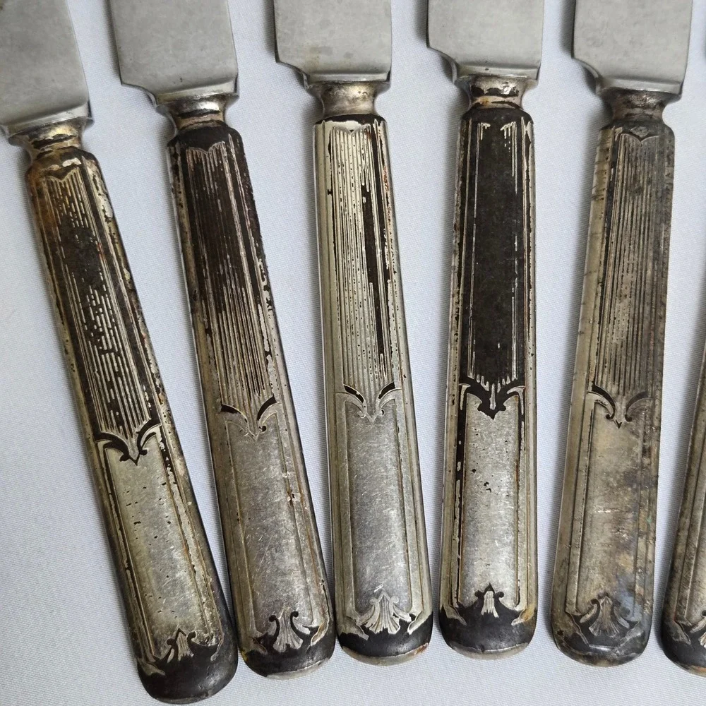WM‎ Rogers MFG Co Stainless Butter Knives, Set of 9, Vintage 9.5