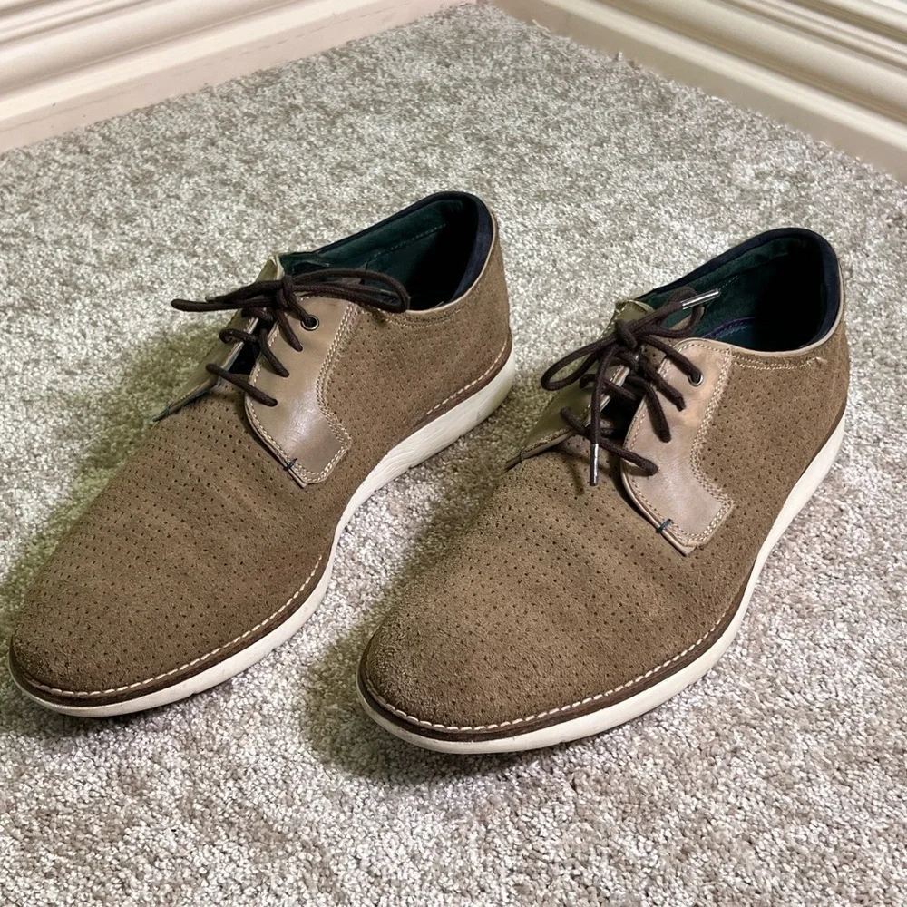 Ted Baker London elegant tan