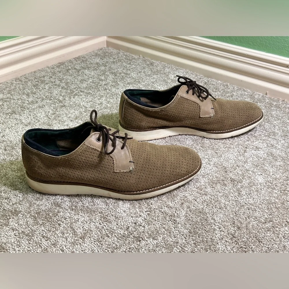 Ted Baker London elegant tan