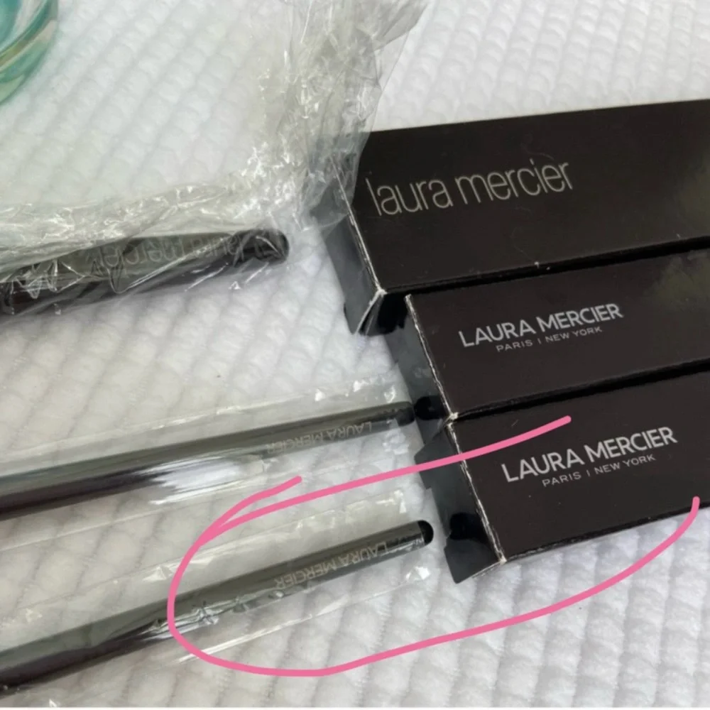 laura mercier pls order
