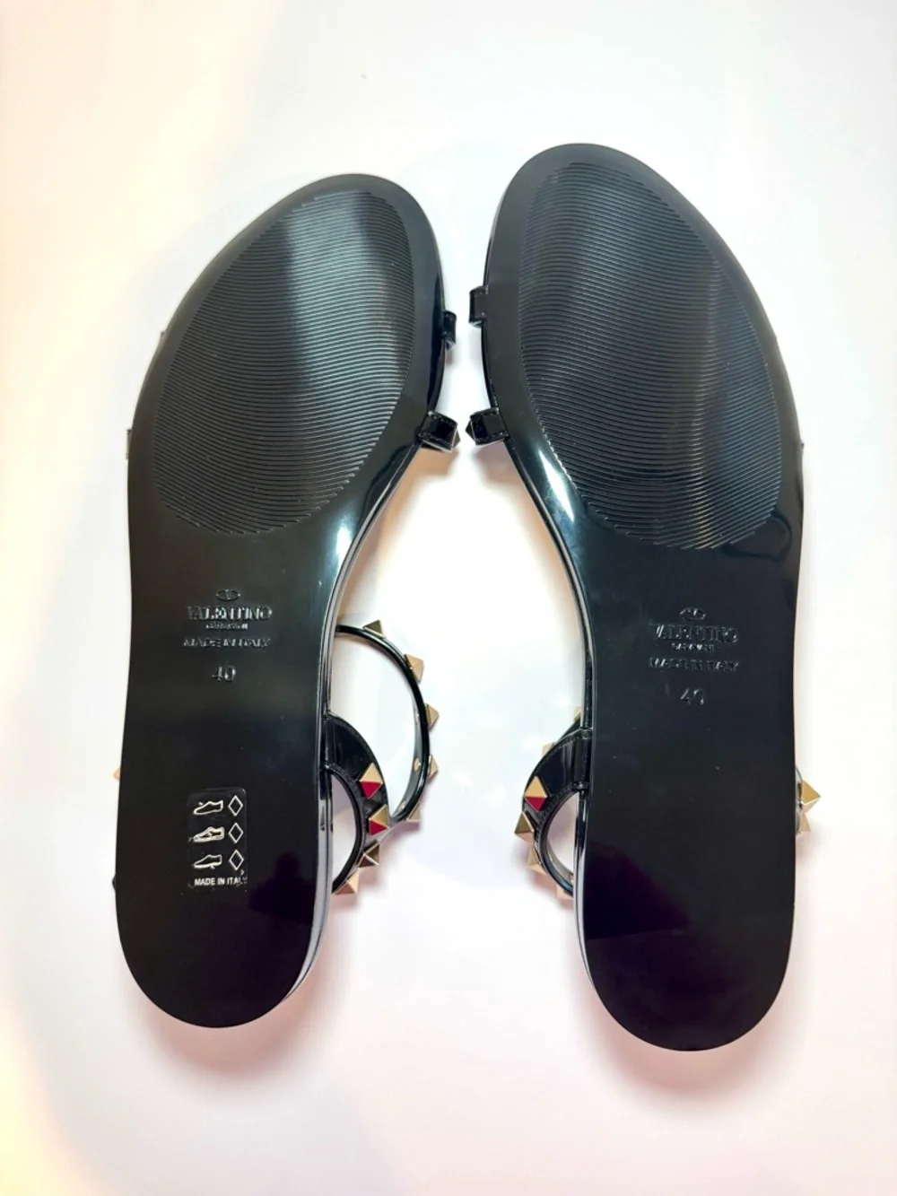 Valentino Garavani nwt valentino