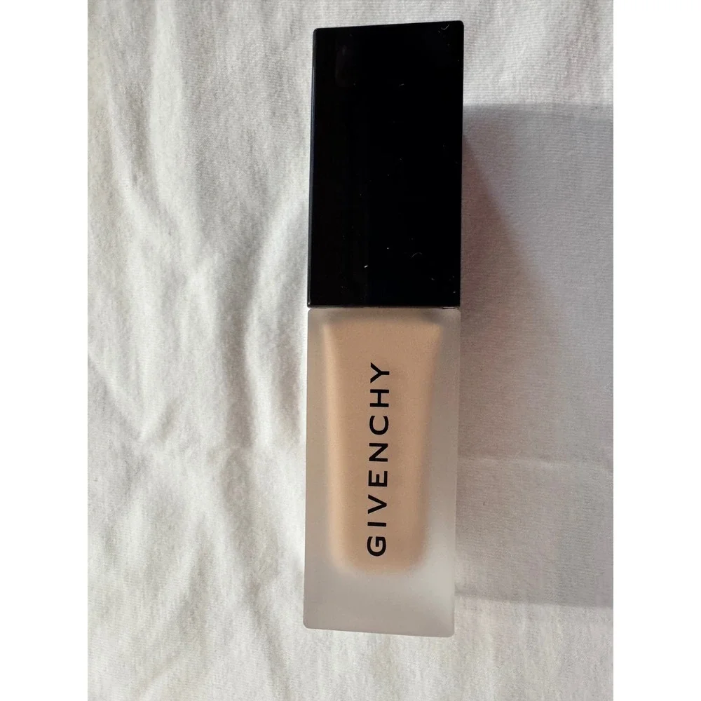 Givenchy Prisme Libre Skin-Caring Matte Foundation 3-C278 30ml‎