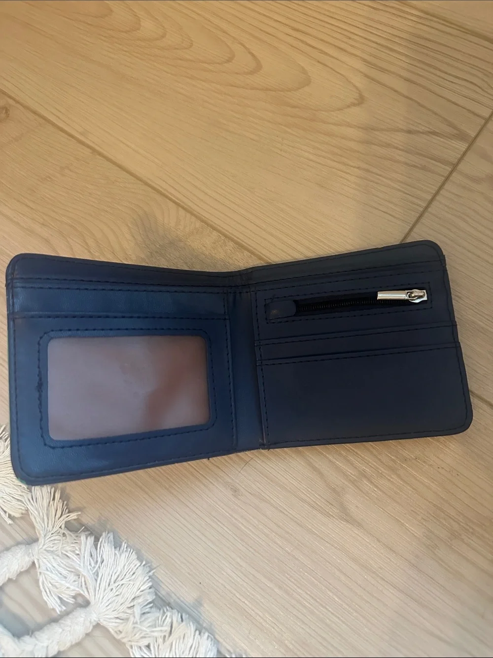 N/A vibrant bifold