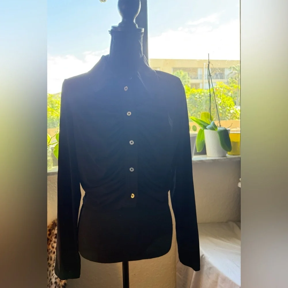 Michael Kors perfect button
