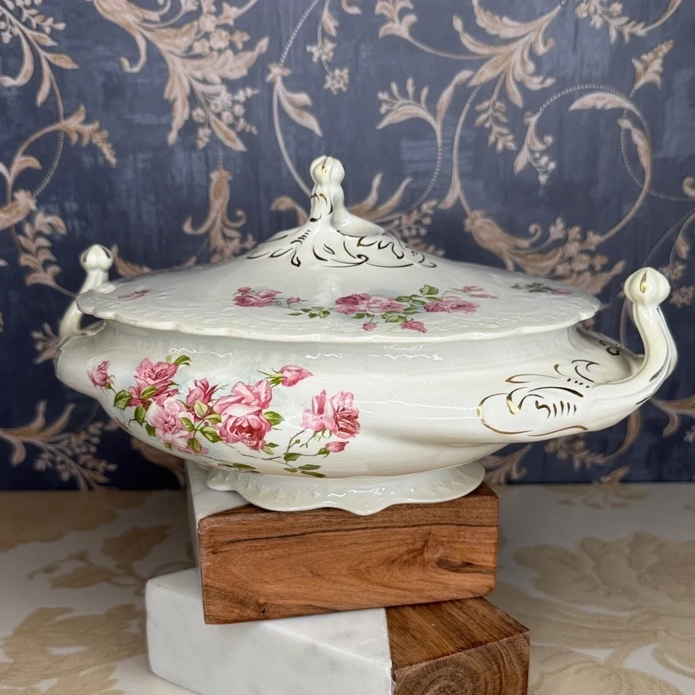 Antique Johnson Brothers England Oval Covered Floral Dish Gold Trim