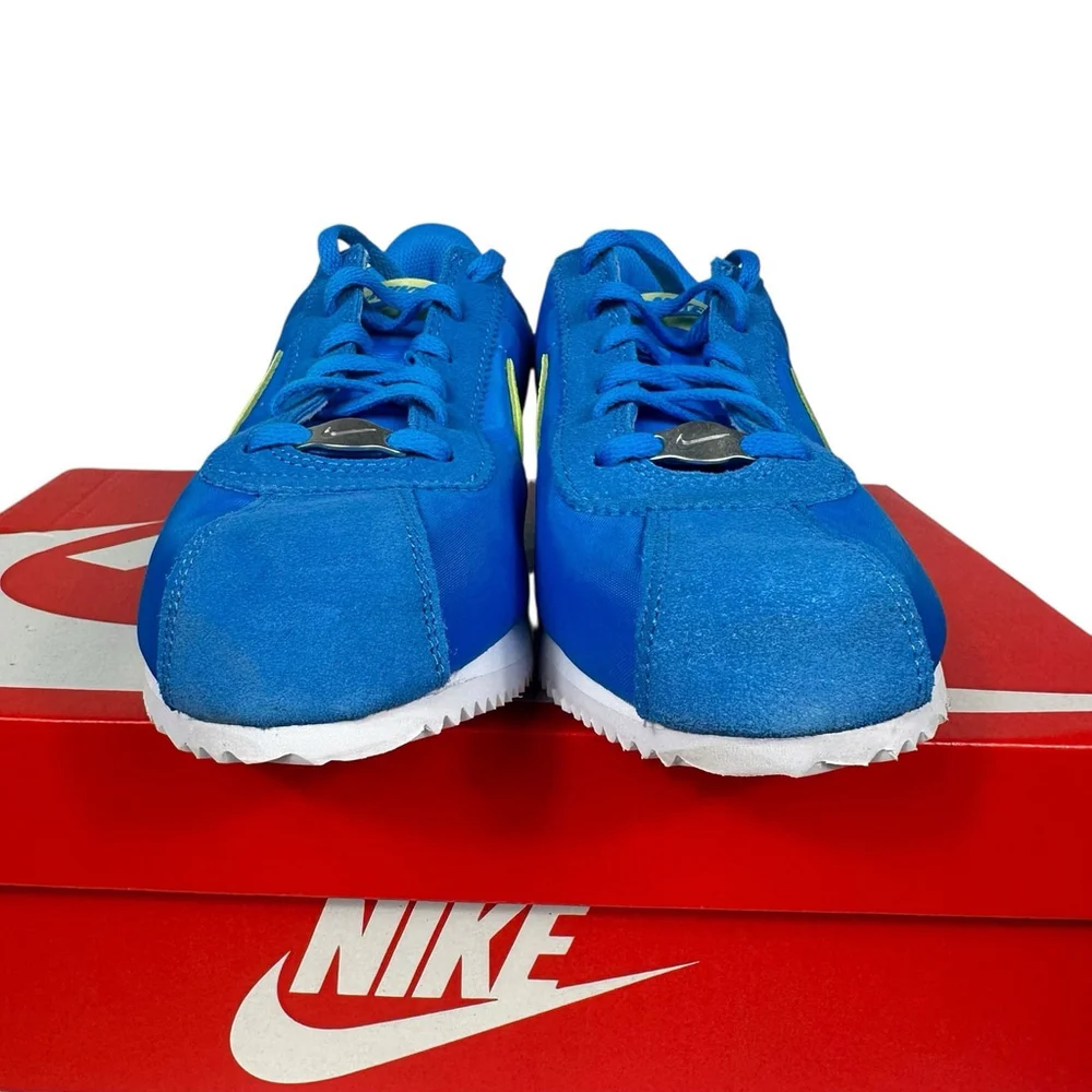 Nike design accents silhouette
