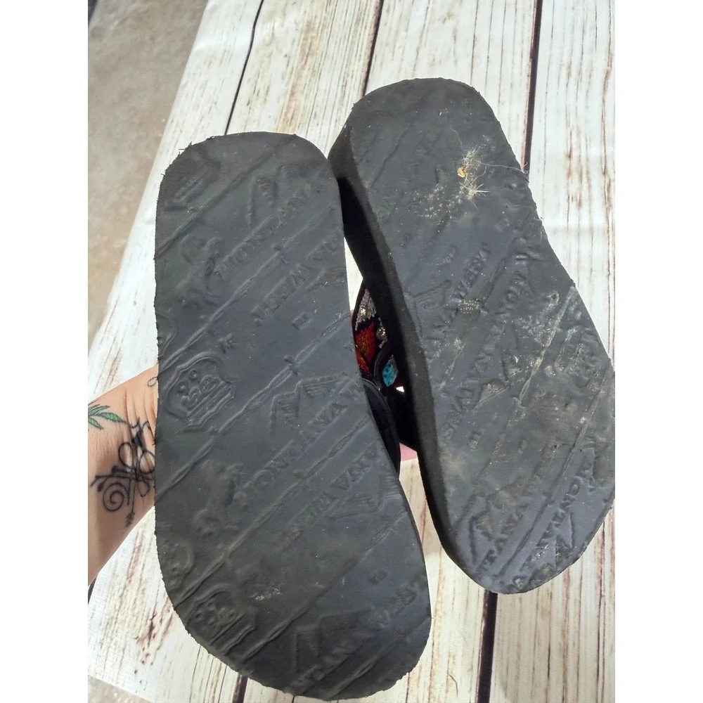 Montana West straps flops textured