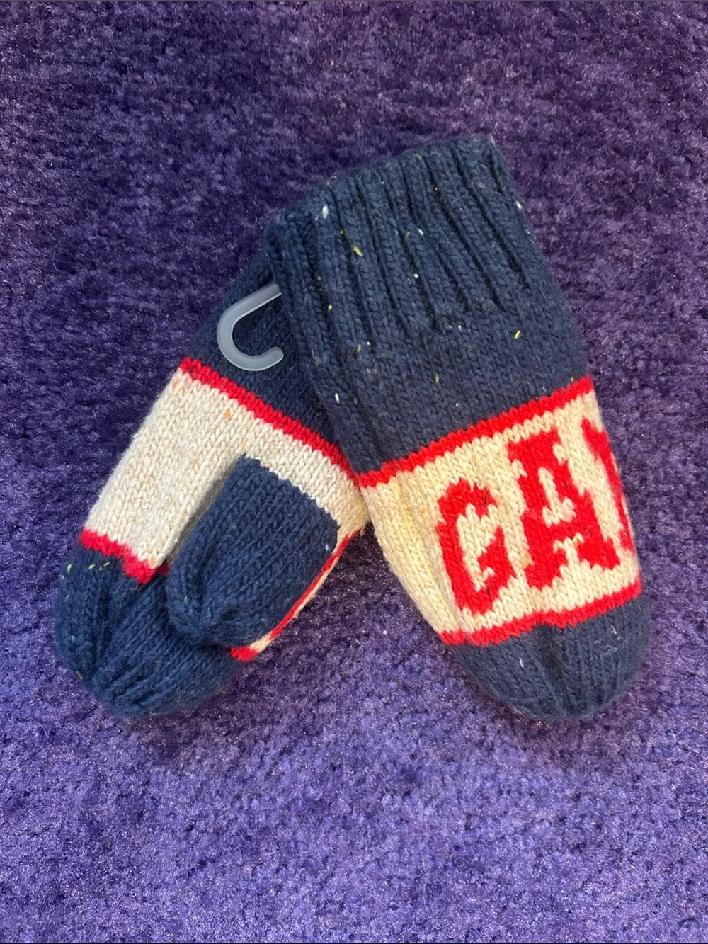 GAP baby mittens