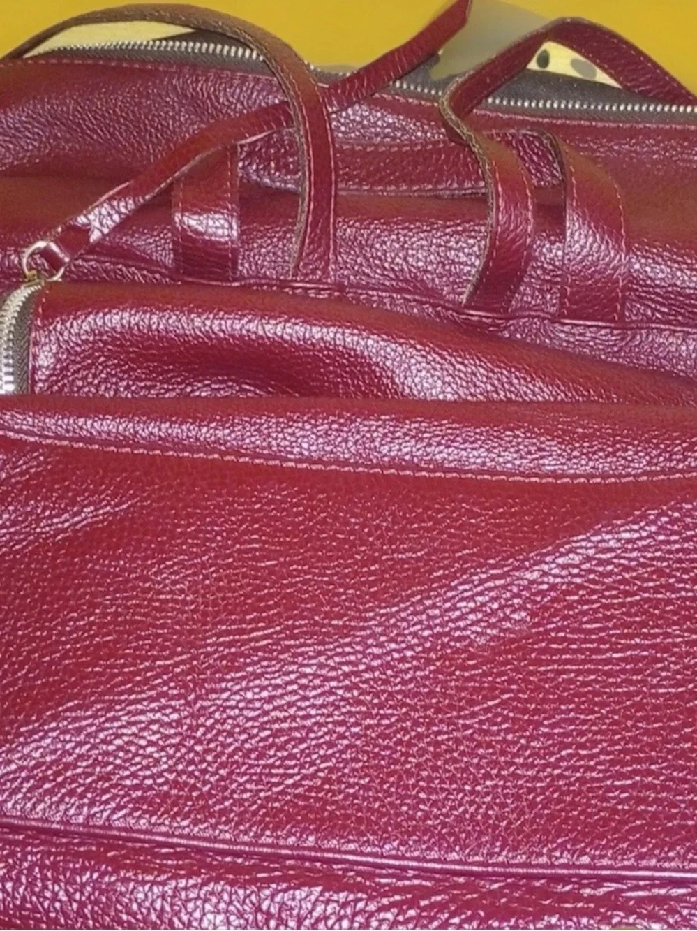 Gianni Chiarini sleek burgundy