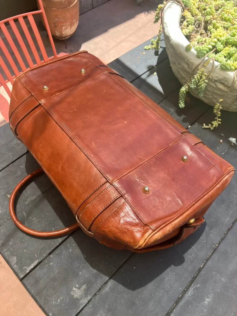 Valentina Italian Leather Duffle Bag with Original card, lock & keys *Vintage*