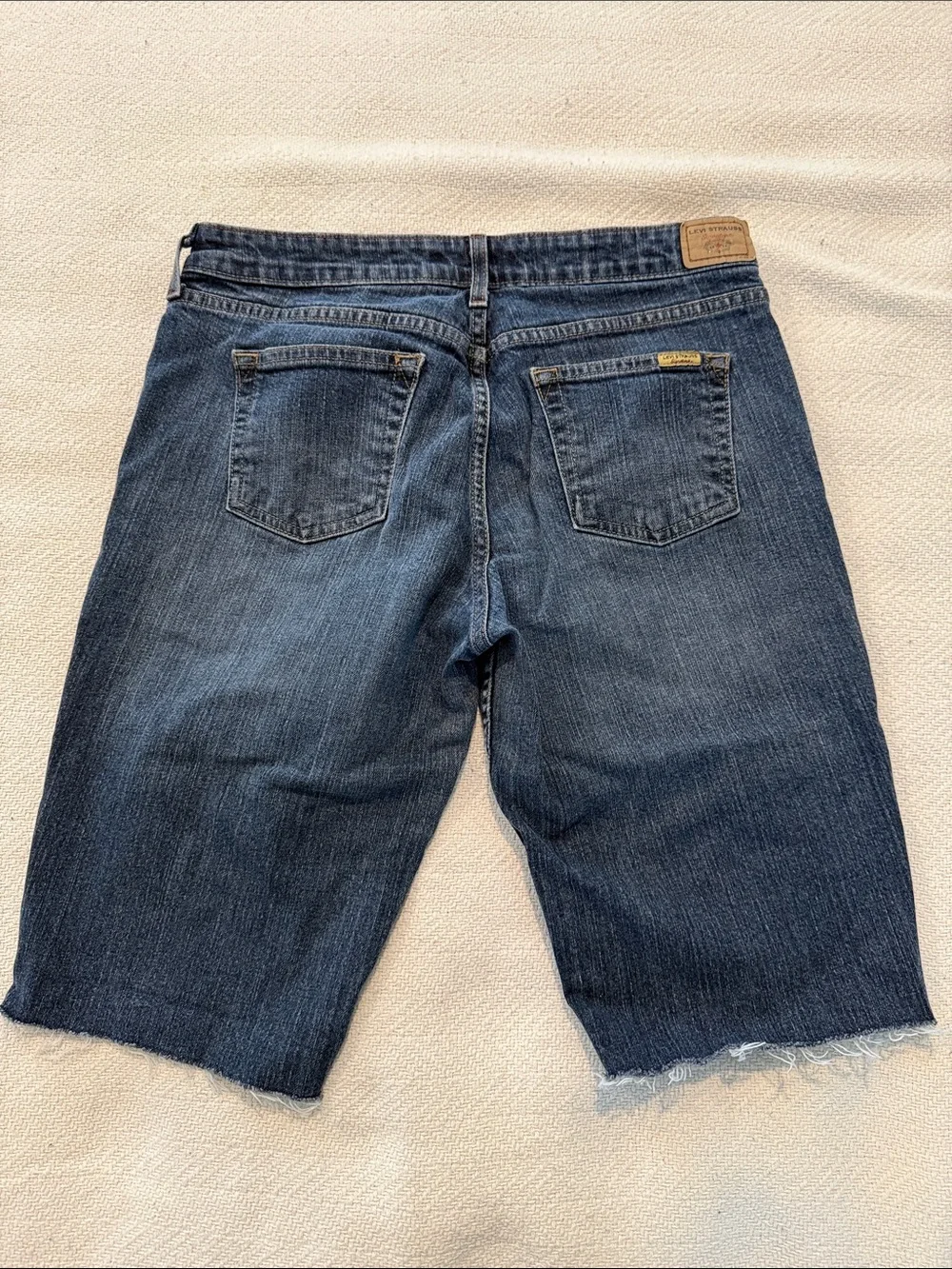 Levis dark blue