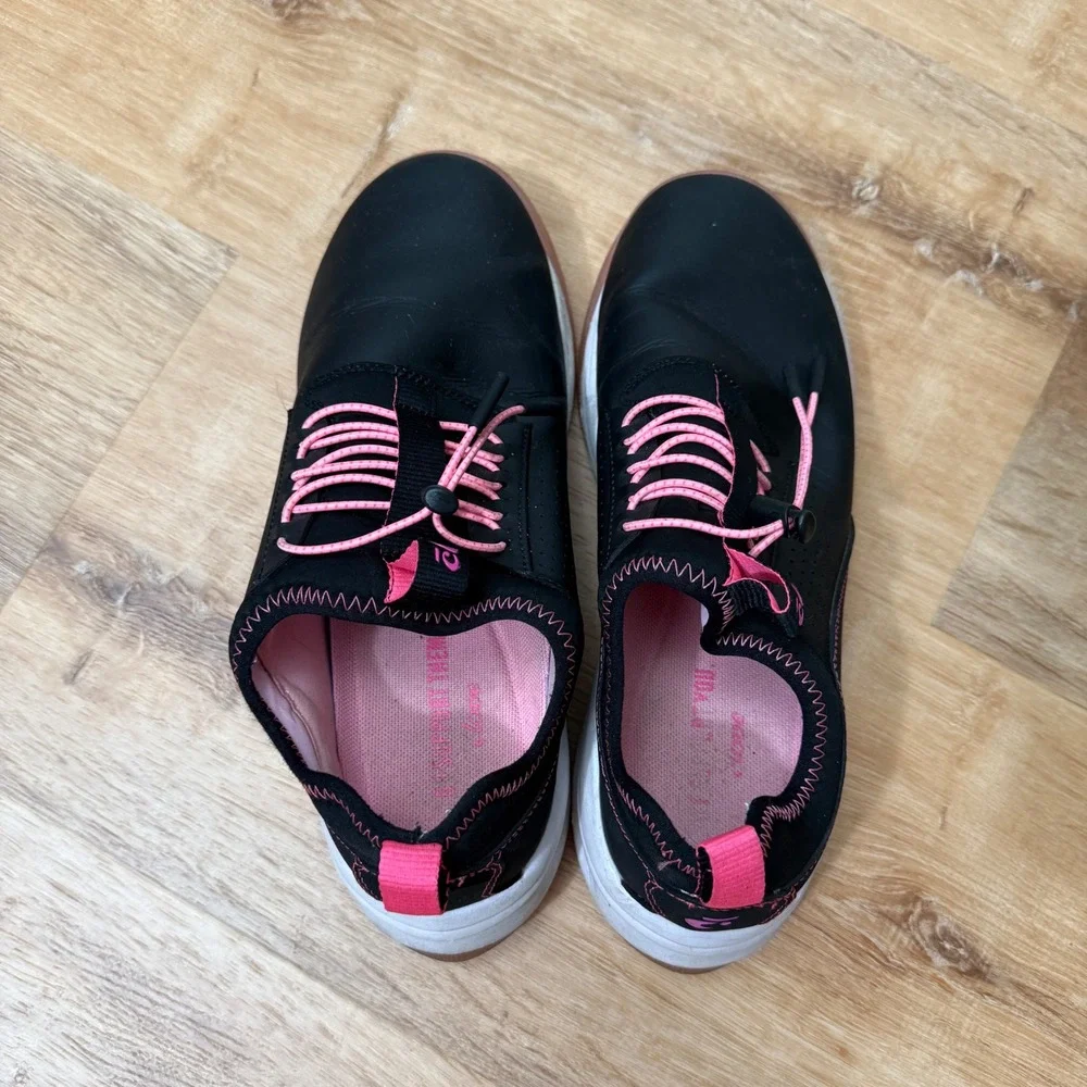 Clove nursing shoes