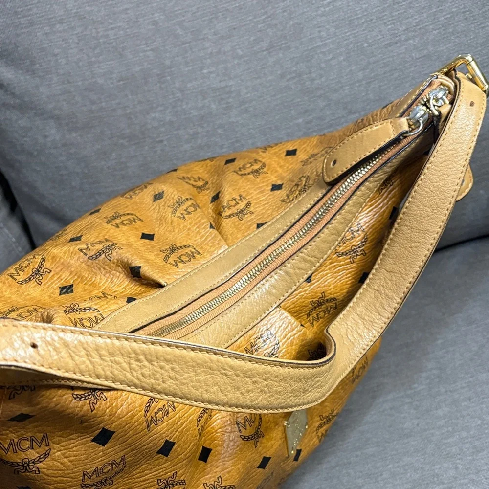 MCM authentic shoulder