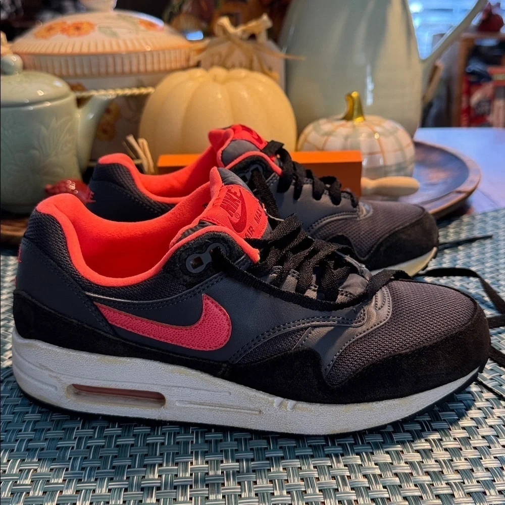 Nike very good