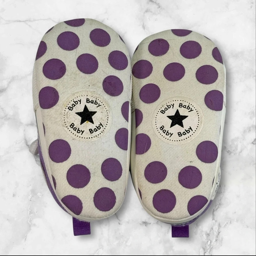 Baby crib shoes size 3