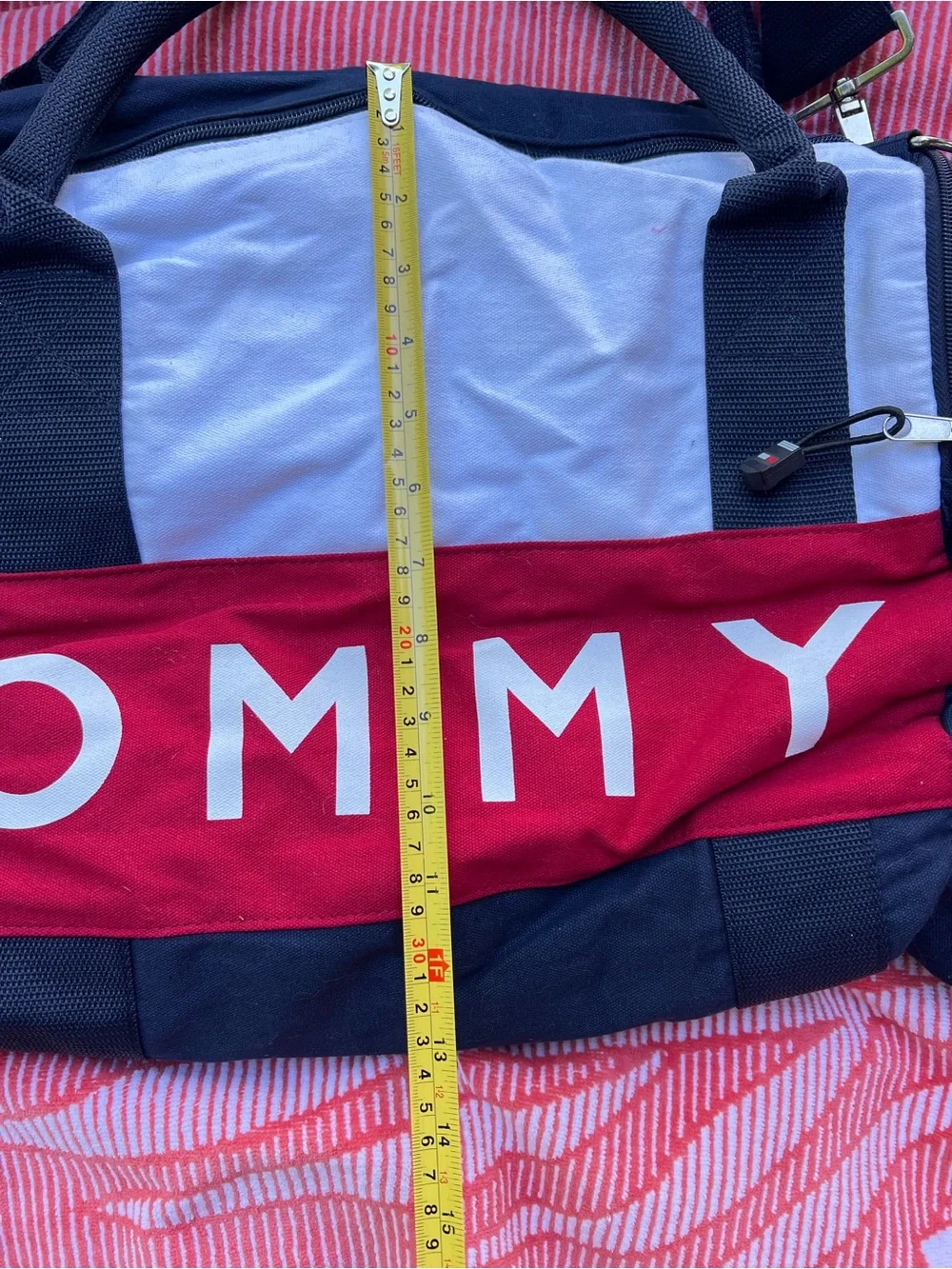 Tommy Hilfiger large tommy