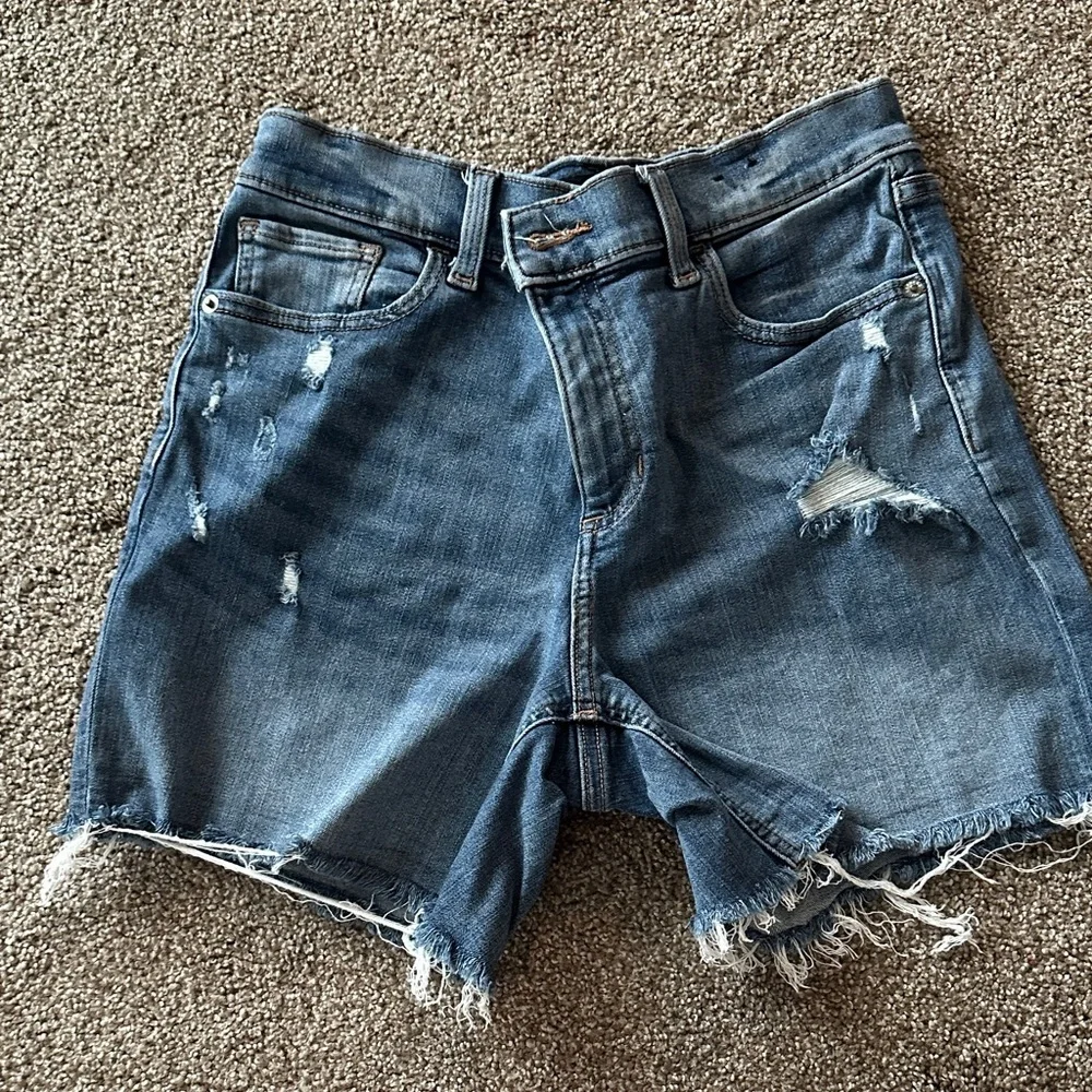 Express stylish distressed
