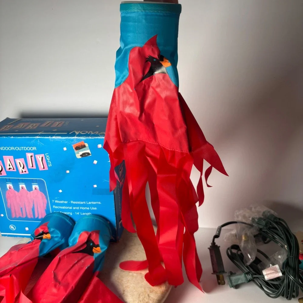 VTG Noma Cardinal Windsock Party Lights 14ft Red Blue 7 Weather Resist Lanterns