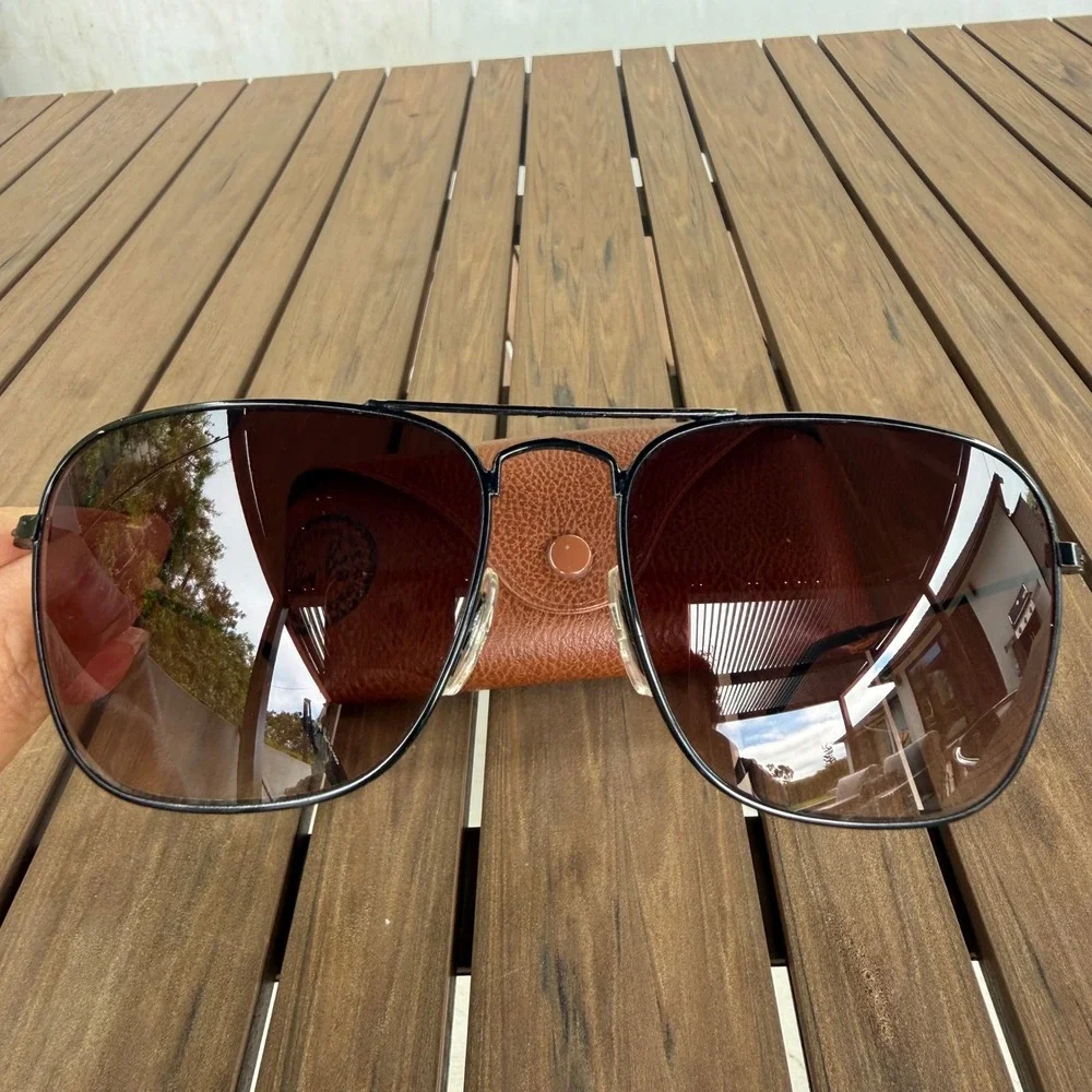 Visual Scene pre owned