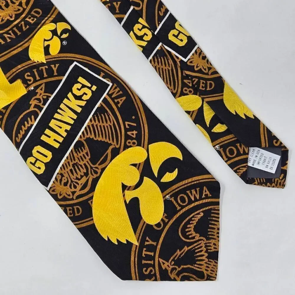 IOWA HAWKEYES VINTAGE SILK TIE GO HAWKS CAITLIN CLARK RM STYLE SATIN 3.5