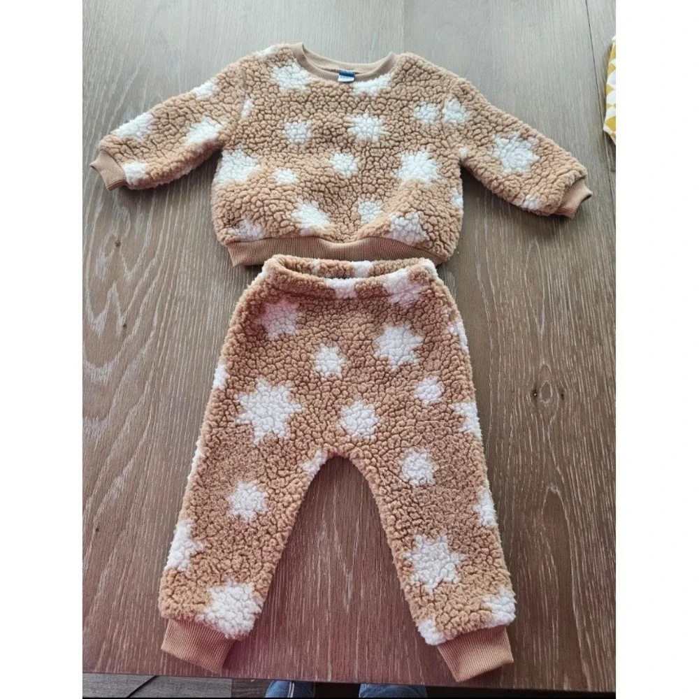 Old navy baby boy set‎ 12-18 mos