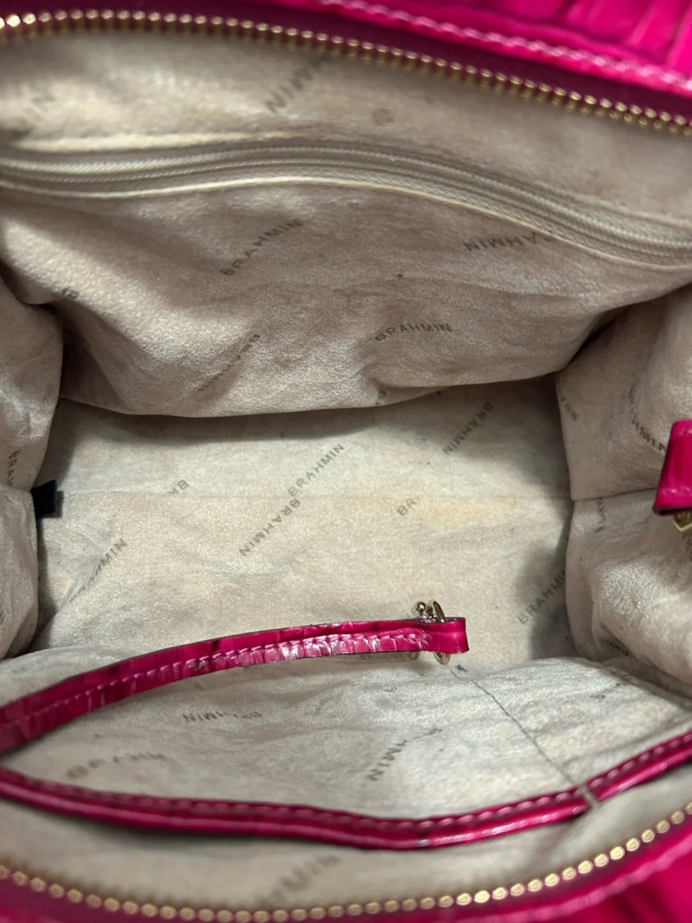 Brahmin design zip hallmark
