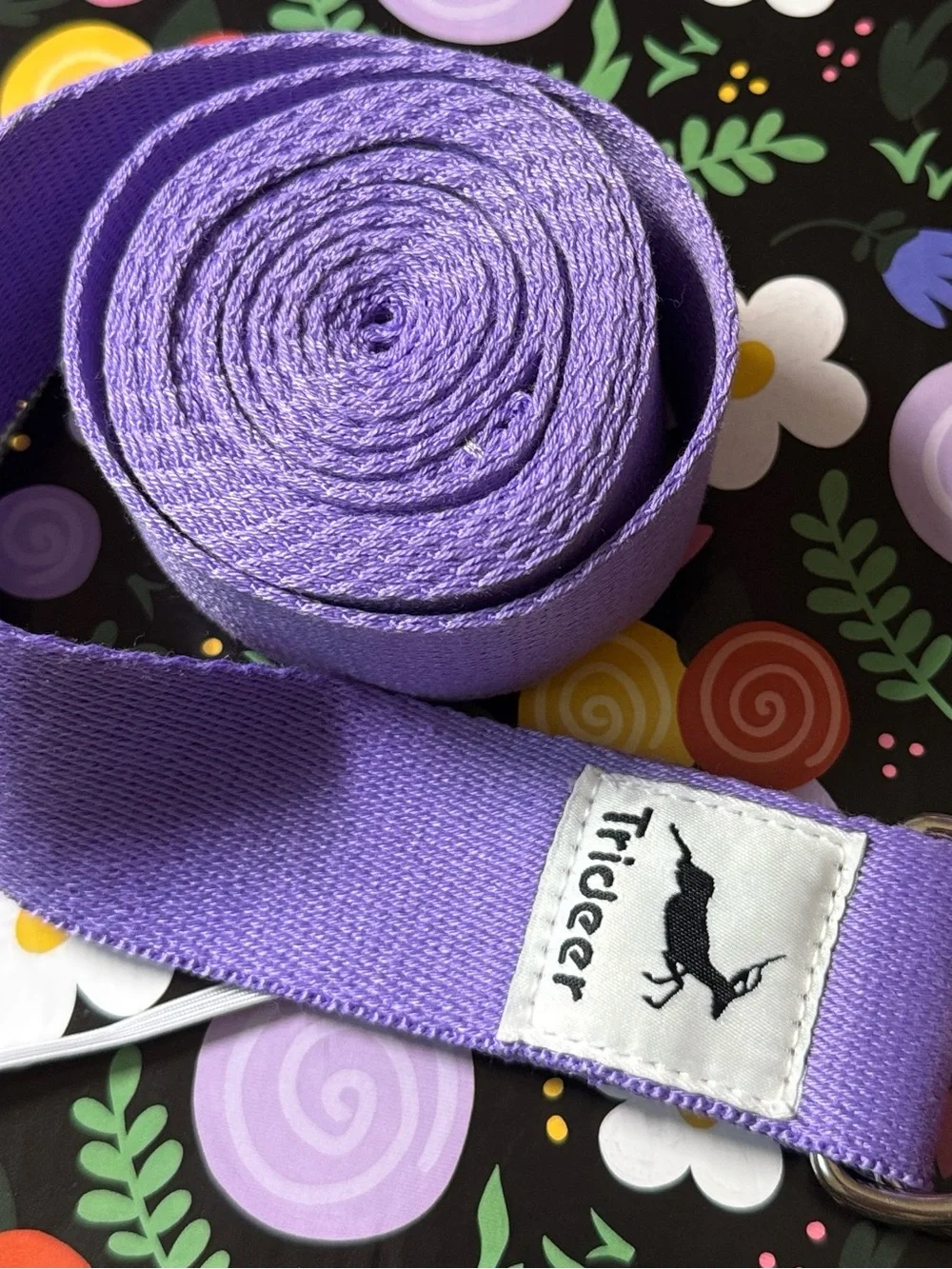 NWT & wrapping TRIDEER extra long purple leash. It measures 95” in total.