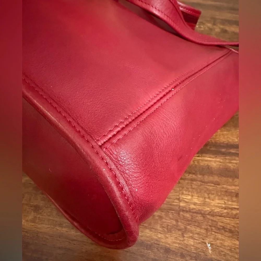 Coach chic red