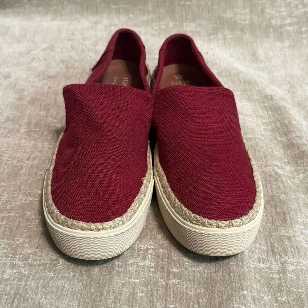 Toms stylish espadrilles