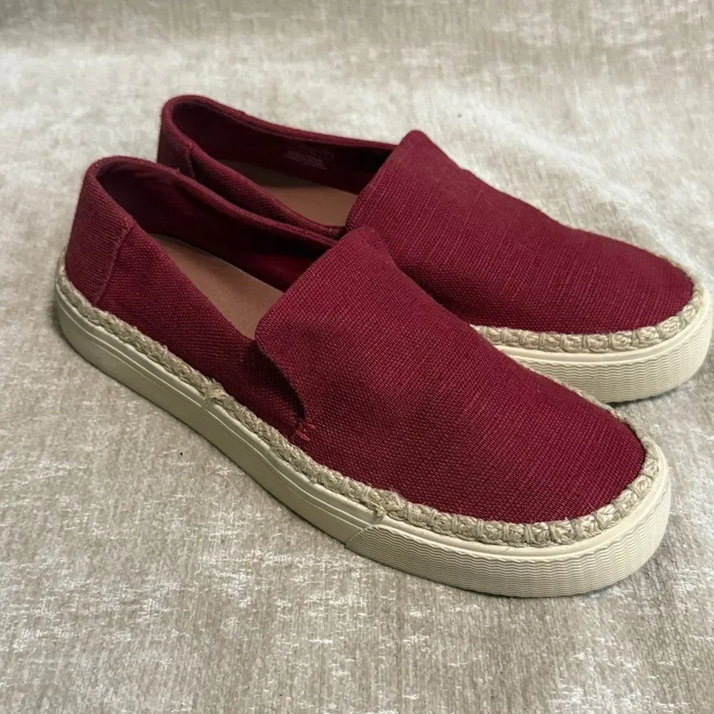 Toms stylish espadrilles