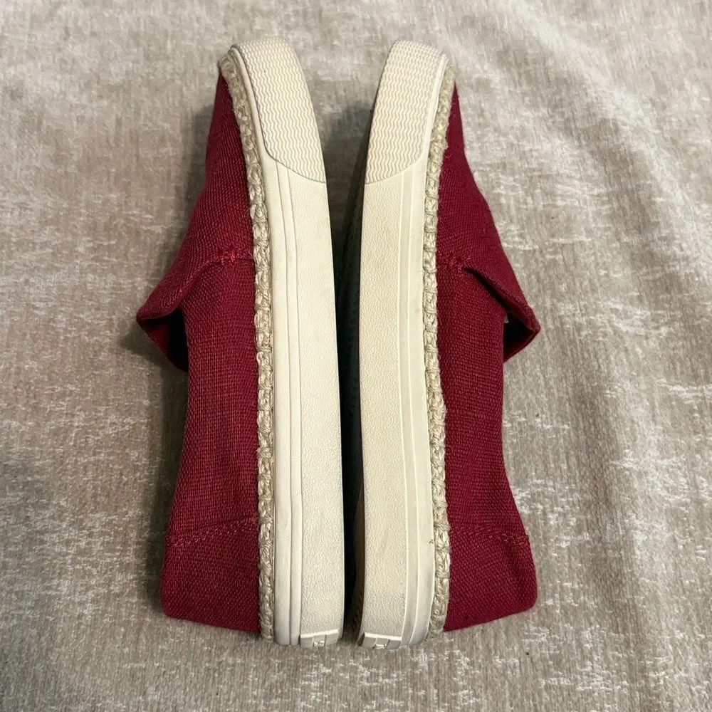 Toms stylish espadrilles