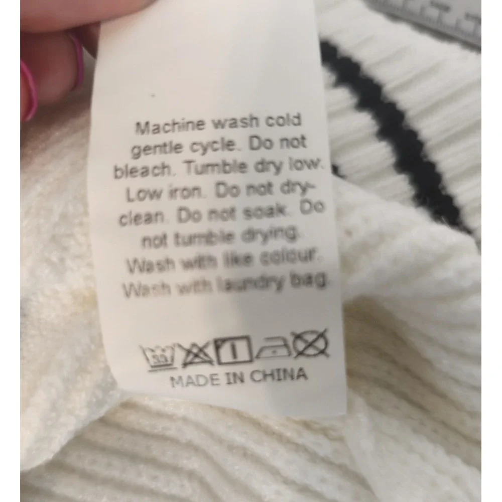 Taylor Swift cream navy