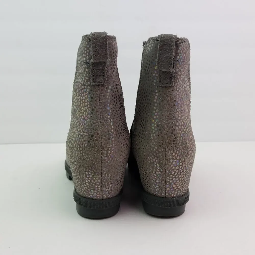 Sorel gray girls trust
