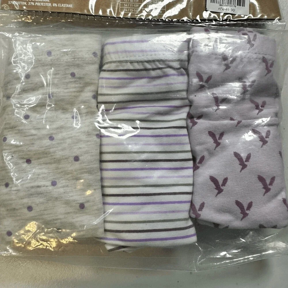 American Eagle Outfitters pair socks