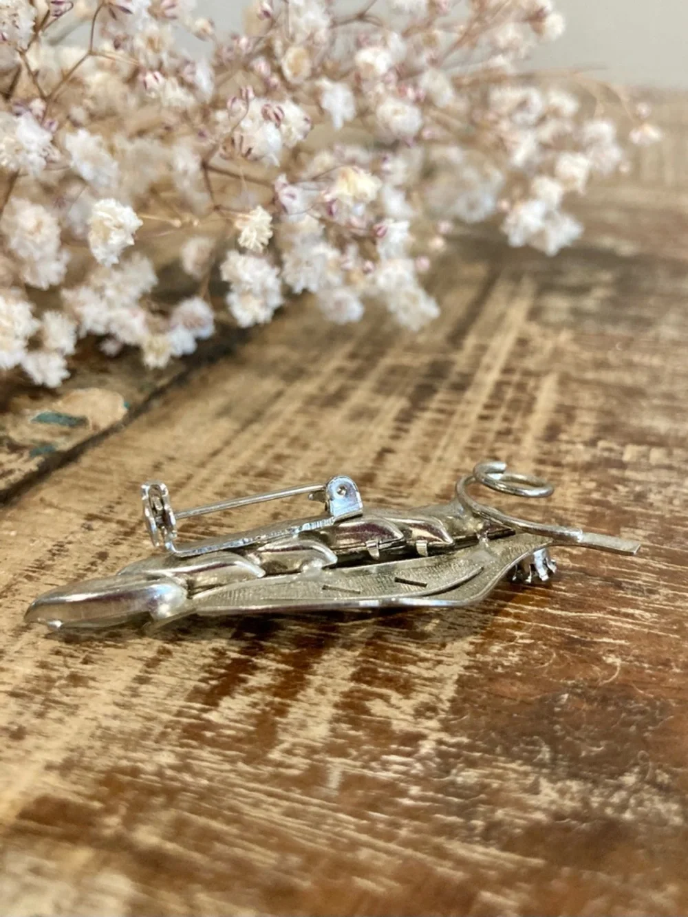 Vintage leaf shaped