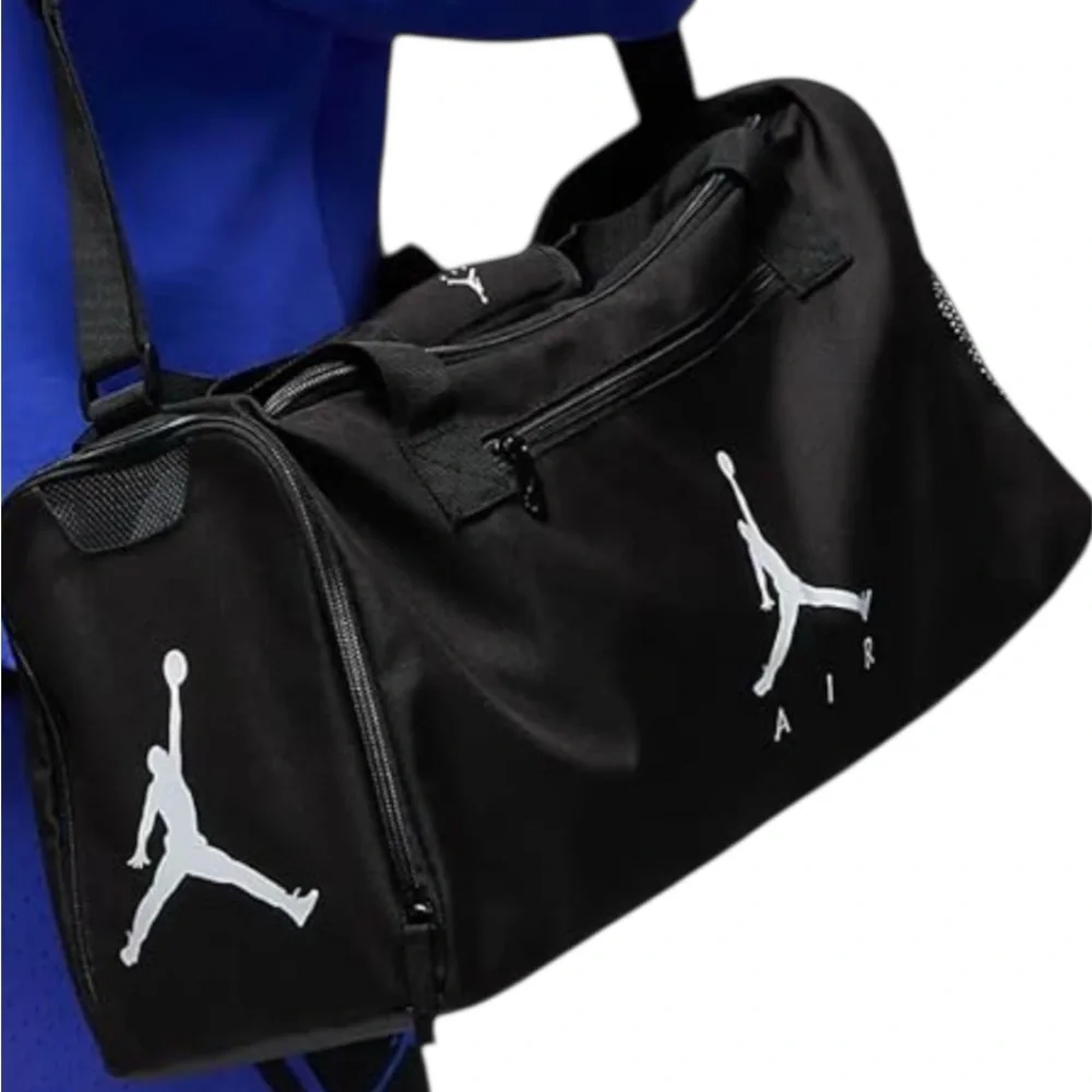 Jordan main zippered