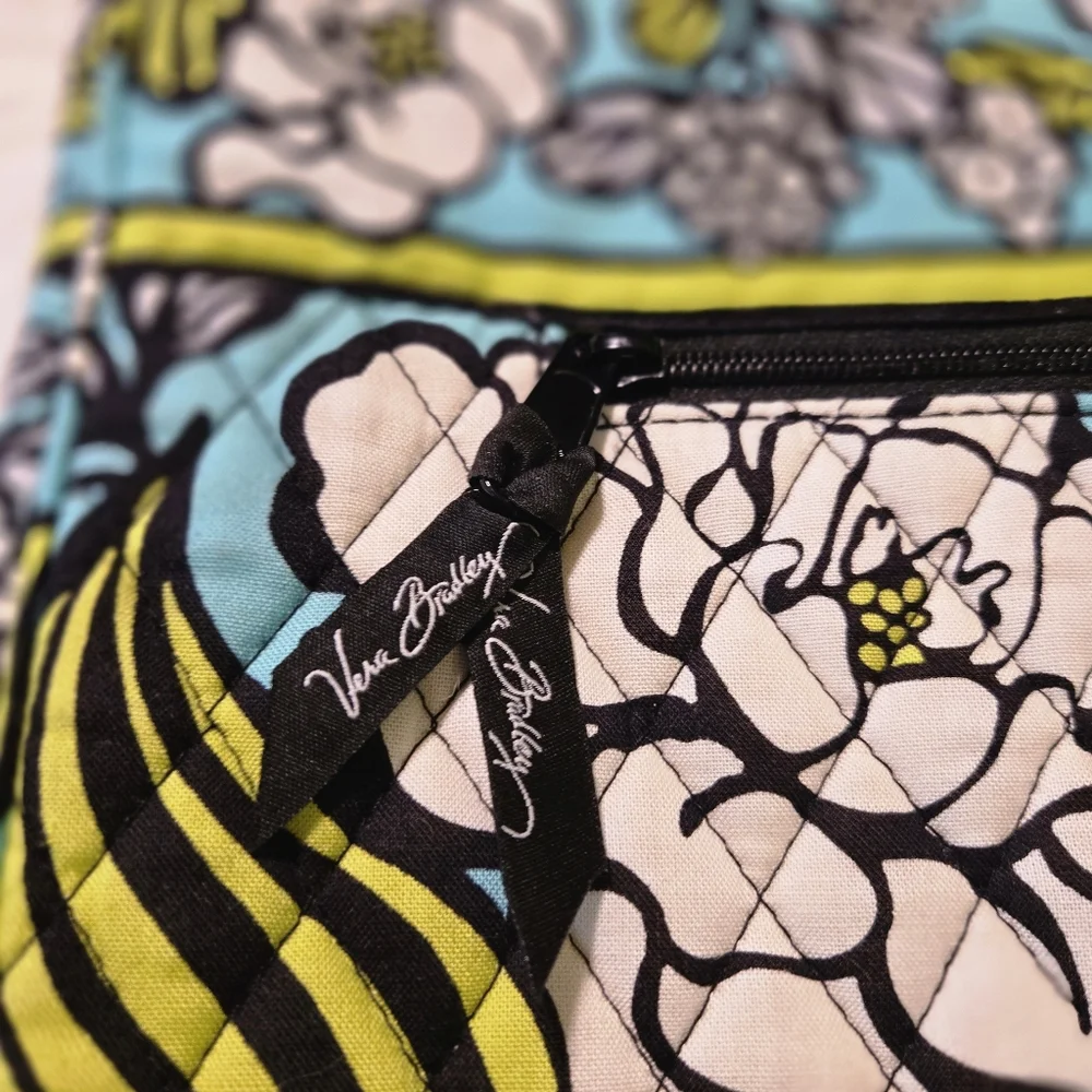 Vera Bradley excellent
