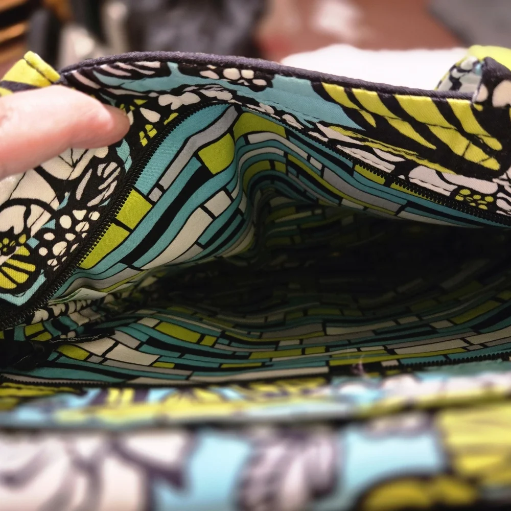 Vera Bradley excellent