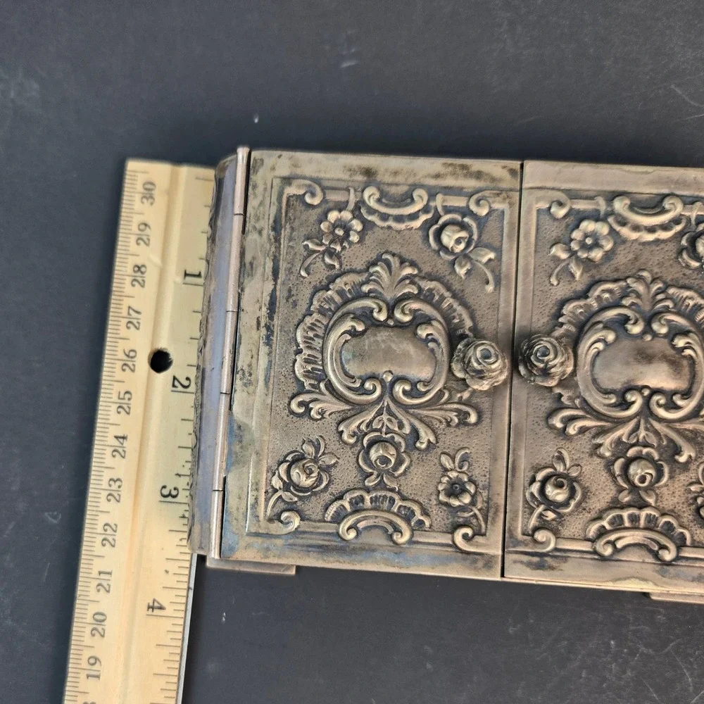 N/A beautiful antique