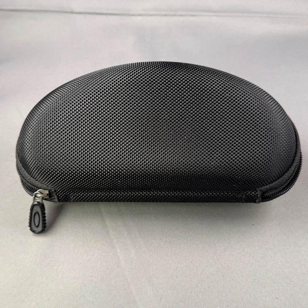 Oakley authentic black
