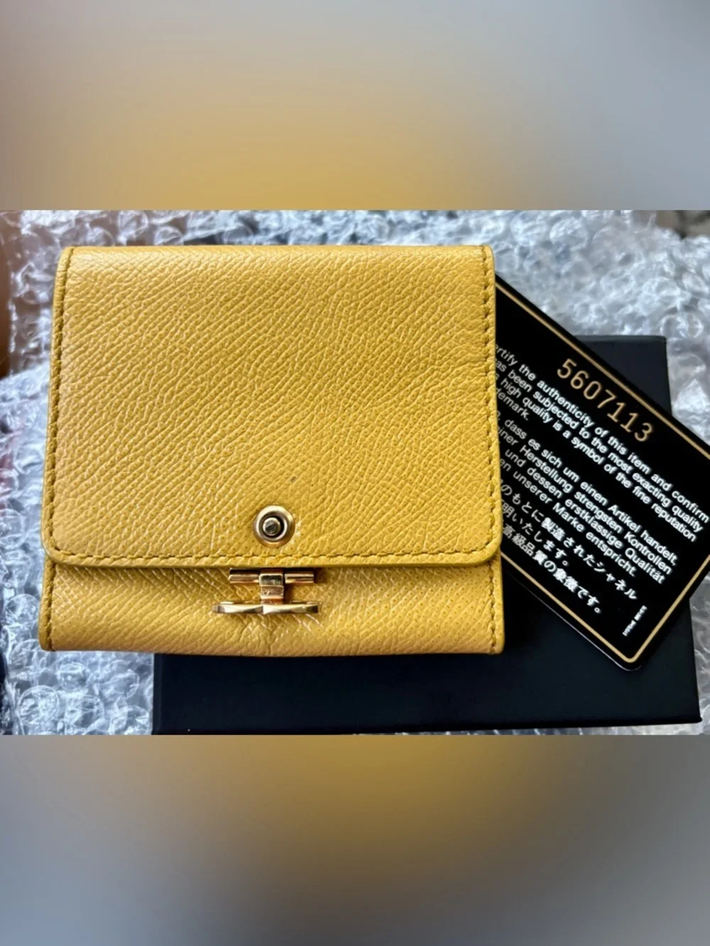“Host Pick” Classic CHANEL Coin and Card Holder Wallet W/COA