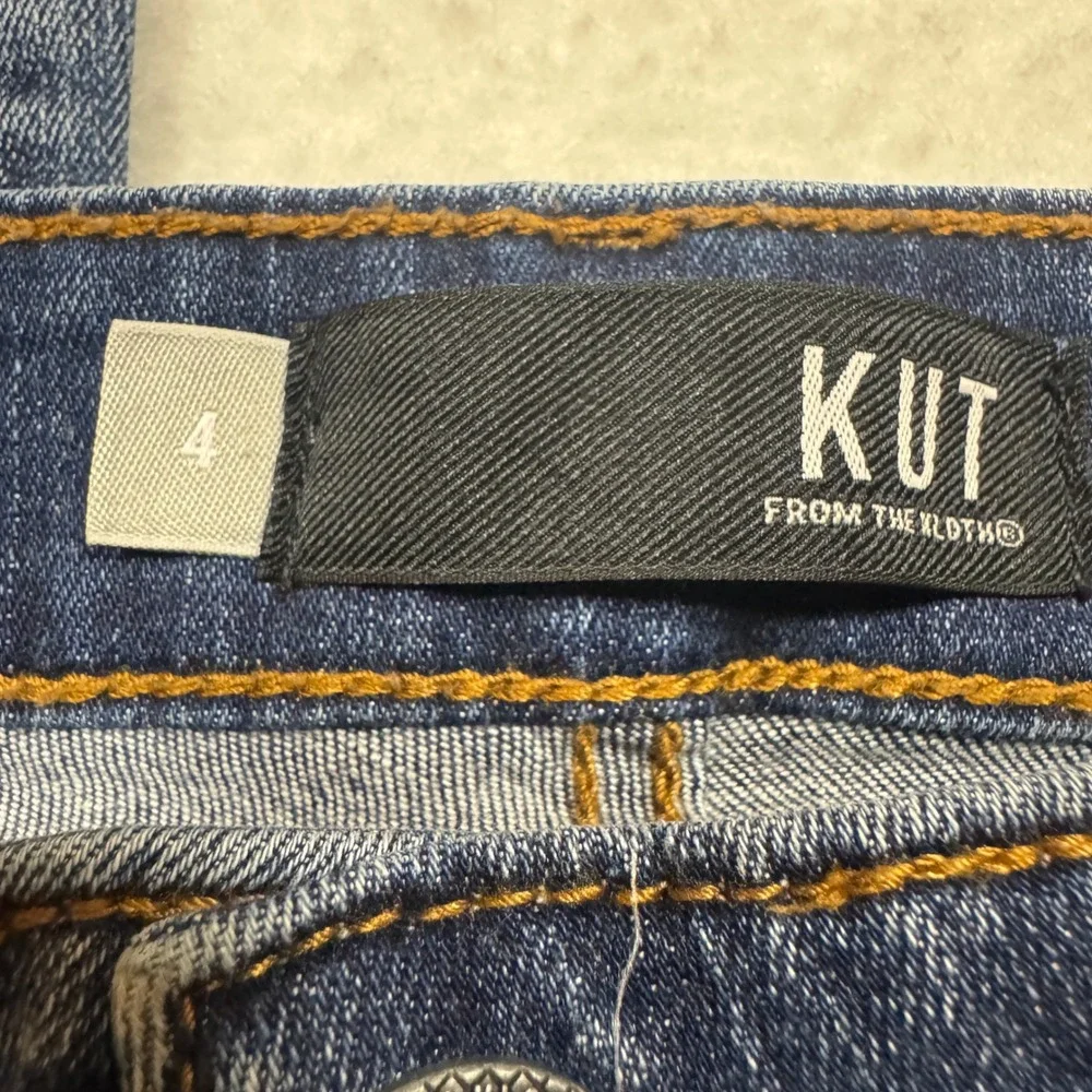 Kut from the Kloth keywords distressed
