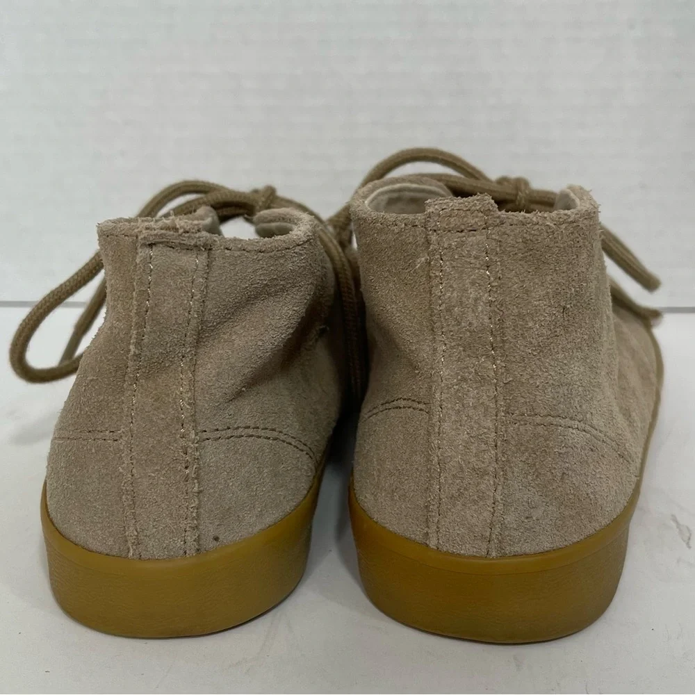 GAP Kids Suede Leather Chukka Boots Cream Caramel Lace Up Khaki Youth Boy Size 2