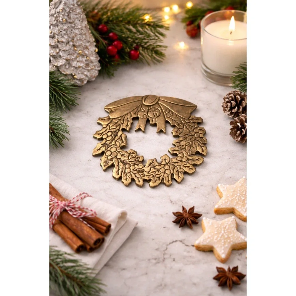 Vintage‎ Solid Brass Christmas Wreath Trivet Holly Bow Holiday Table Decor 7in