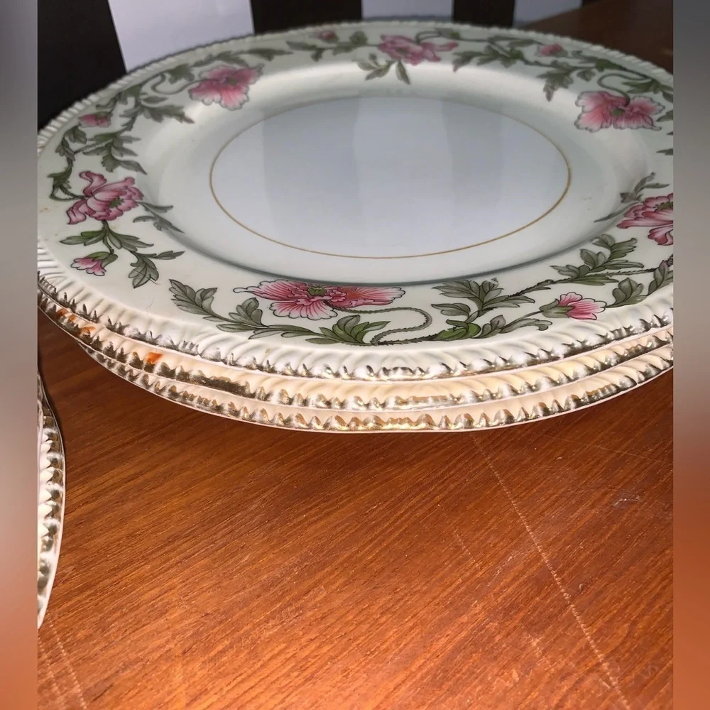 Set of 6 Vintage Plates Floral w/Gold Rim Cottage Shabby Chic Farmhouse Grandma