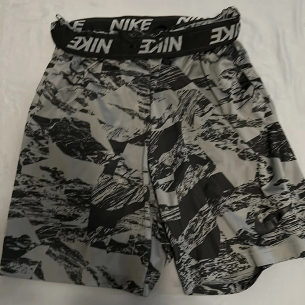 Nike men’s shorts