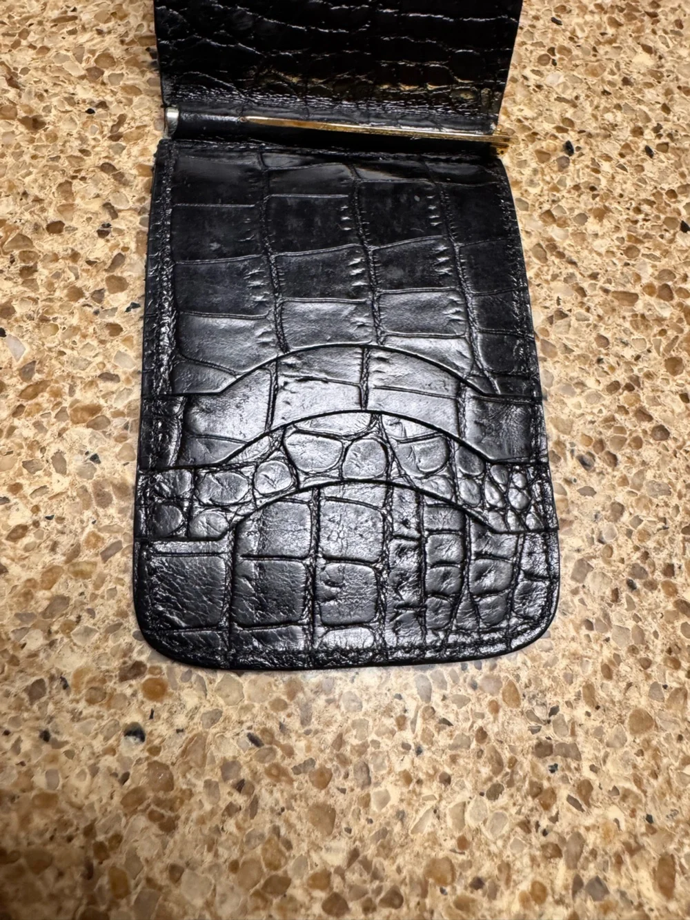 Source Unknown croc embossed