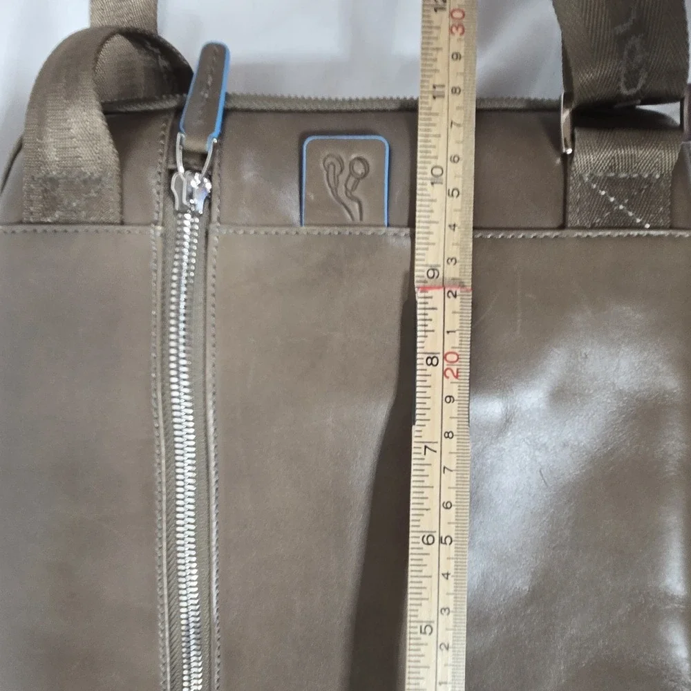 Piquadro italian leather