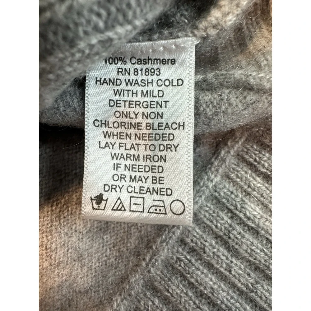 Isaac Mizrahi sweater used